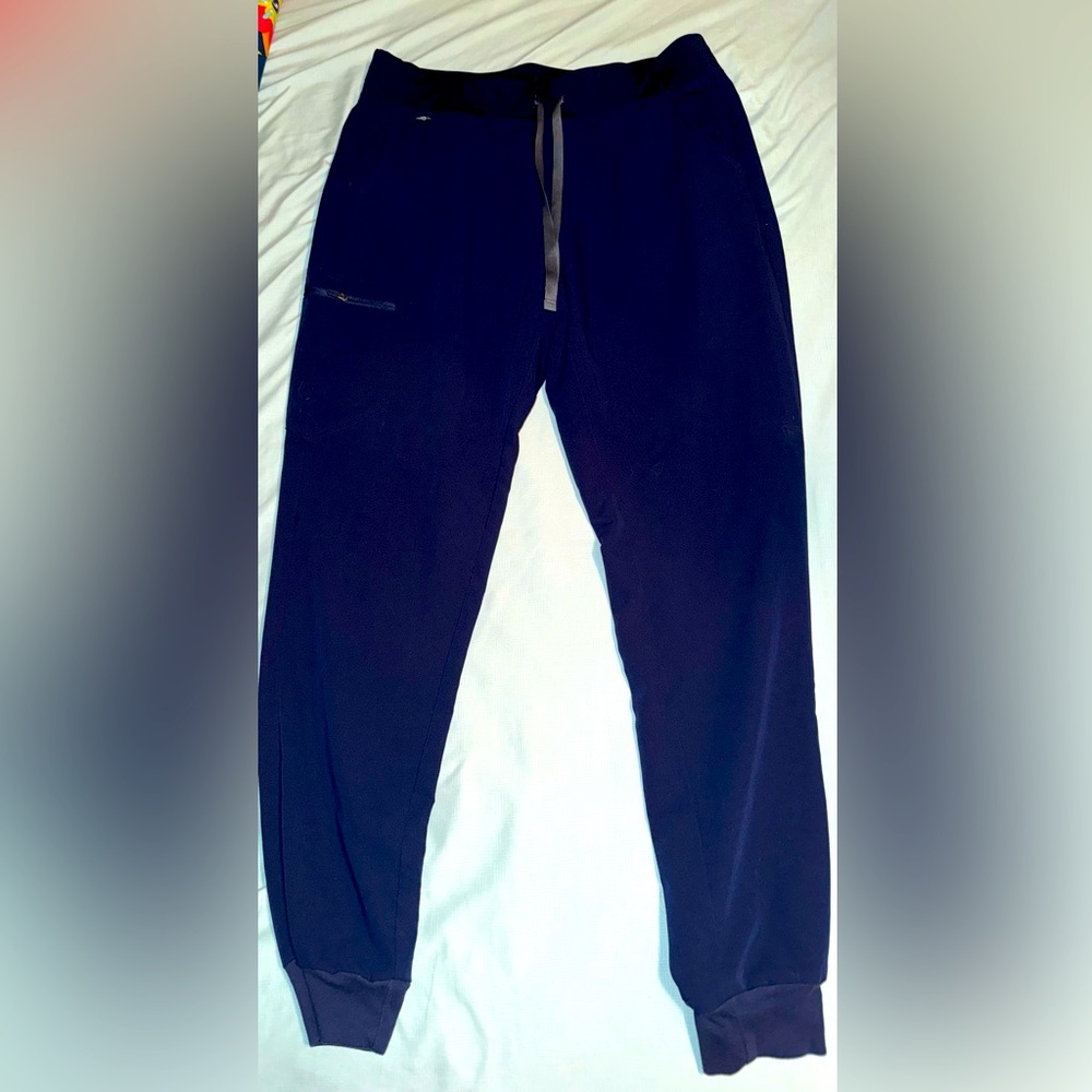 FIGs jogger scrub bottoms, size L / Tall, navy blue